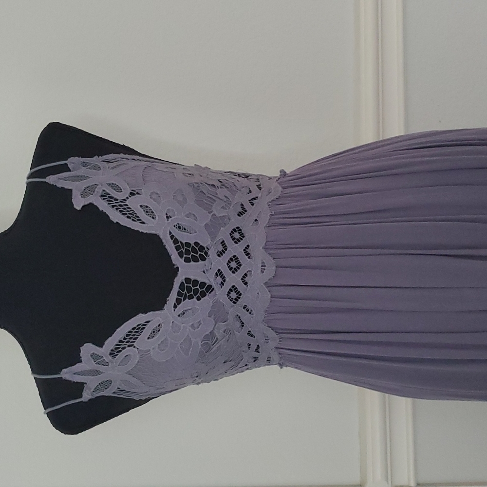 Dress - Picture 3 of 6